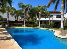 Full condo in Tamarindo, CR, hotel en Tamarindo