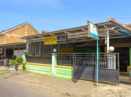 Kampung Osing Inn, pensionat i Giri