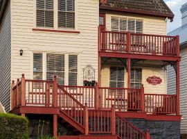 Mersey River Cottage ( cir 1888) Central location with Amazing Ocean and Habour Views., maison de vacances à Devonport