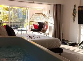 Love room l'escale Castellane – hotel w Marsylii