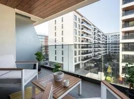 Contemporary Haven - 1 BR with a Balcony Charm