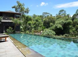 Bali River Retreat, cabana o cottage a Perean