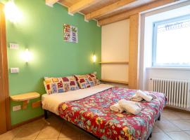 Appartamento 1 Cogolo centro- Val di Pejo, apartament din Cogolo