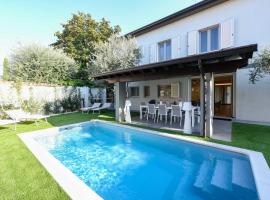 MGH Luxury - Villa Celeste, hotel em Desenzano del Garda