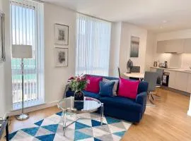 Urban Gateway Spacious Apartment with free parking