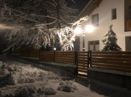 Casa de vacanta Mogosa, hotel cerca de Telescaun Suior, Baia Sprie