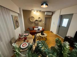 Modern flat with garden 5min walk from city center, vacation rental in Aigio