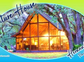 The Nature House، بيت عطلات في Hernando