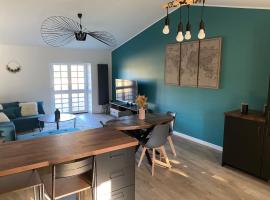 Cosy T3 dans corps de ferme l écureuil, hotel in Vieillevigne