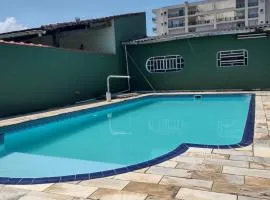 Casa com piscina em Bertioga