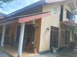 Lion Villa (Home Staying )