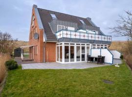 Comfortable holiday apartment in St Peter Ording, hotel in Brösum