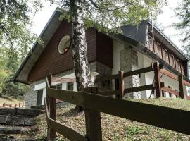 Chalet Fromy, Saint-Vincent, Aosta Valley, готель у місті Сен-Венсан