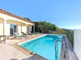 SUPERBE VILLA CLIMATISEE AVEC PISCINE CHAUFFEE-TERRASSE-VUE MER et MONTAGNE, villa in Nice