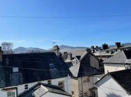 Fell Top View - Fantastic Keswick Centre apartment