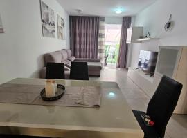 El Tesoro, beautiful, two bedrooms tenerife sur, khách sạn ở Adeje