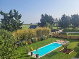 Gîte de charme, bord de Loire Ma Maison Angevine, Hotel in Le Thoureil