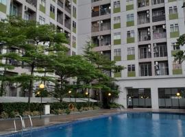 DAY USE Room at Serpong Green View, hotel with parking in Ciater-hilir