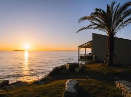 Glamping＆Resort WOOD DESIGN PARK NOMA, hotel v destinaci Noma