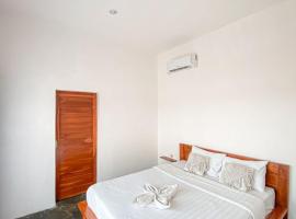 Turtle House Surf & Stay, guest house in Airsatang