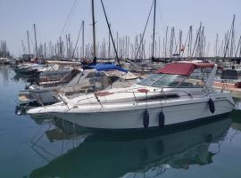 Barco agradable, hotel in Masnou