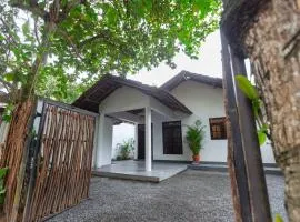 Coconut Cottage - Hiriketiya Beach