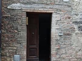 Casa vacanza Raffaela, hotel in Gubbio