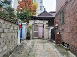 BlueBird Guesthouse - Foreign Only, hostel em Seul