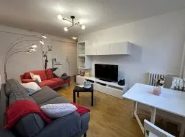 4 Beds Apartment close PARIS center