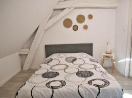 Appartement bohème centre Beaucaire 4 pers Zen 3、ジョワニーのホテル