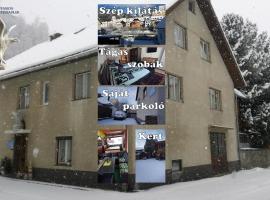 Steinadler apartman kertes ház csendes helyen saját parkolóval kutyabarát，位于穆劳的滑雪度假村