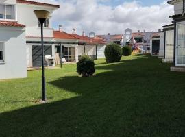 Casa Golf49 con parking, apartament a Badajoz