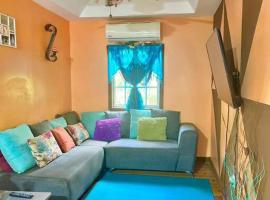 Island style home, low key rental, casa o chalet en Roatán