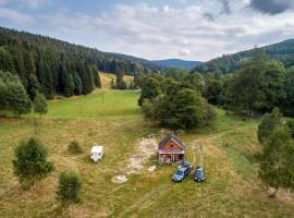 Drewniany domek pod masywem Śnieżnika dojazd otwarty, hotel di Nowa Morawa