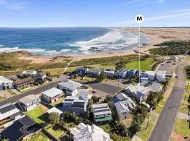 Birubi Point House, 56 Ocean Ave - stunning water views, ducted air con