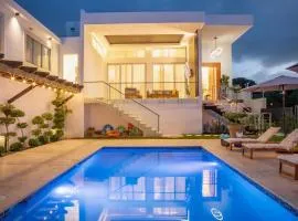 Luxurious Brand New Villa With 5 Br- 5 Bt In Sosua