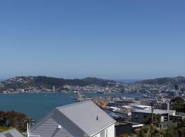 Khandallah Harbour View BnB, hótel í Wellington