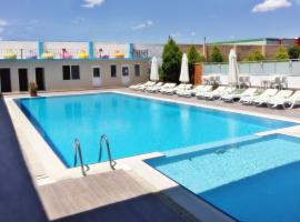 Osaka Hotel, hotell i Silivri