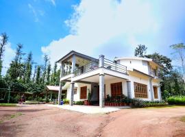 Kodebailu Homestay - 3BH Full Villa, Home Food, Coffee Estate, landsted i Sakleshpur