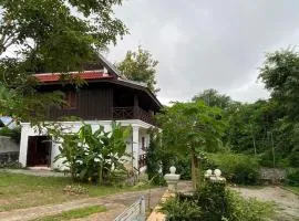 Mary Home Stay Riverside in Luangprabang