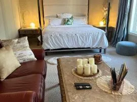 Royal highland livingroom bedroom suite