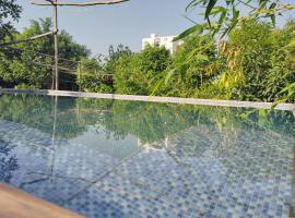 Retreat by Walias Entire Farm Pet-Friendly Sports, hotel v destinaci Sohna