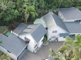Tinroofs Cottage