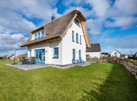 Reetdachhaus Ankerplatz, cottage in Dranske