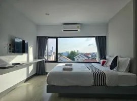 โรงแรมแอเรียเพลส สาทร (AREA Place)