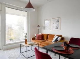 Jewelbox in Vantaa, free parking, 15 mins to Helsinki Vantaa Airport by train