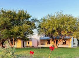 Steynskraal Gasteplaas, hotel with hot tubs in Beaufort West