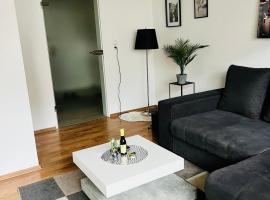 Kurstadt Apartment 2ZKB Balkon PKW Stlp-Self-Check-in, hotel with parking in Bad Nauheim