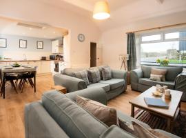 Thornton Farm Cottages, family hotel in Berwick-Upon-Tweed