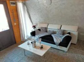 2brCabin-Fireplace-HotTub-Sauna-SkiResort